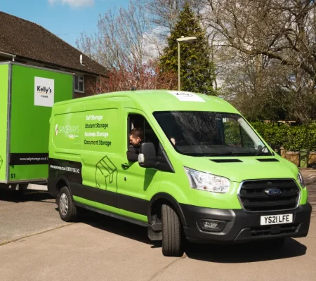 Kelly's mobile storage van arriving at a customers home.